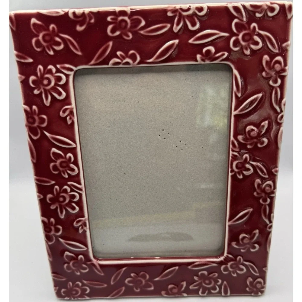 Studio Art Ceramic Red Flower Picture Frame 6 1/2 wide 4 1/2 Opening‎